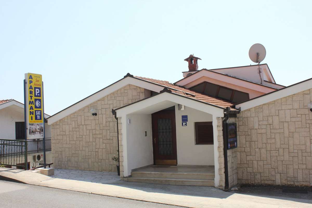 Apartment 1 - 